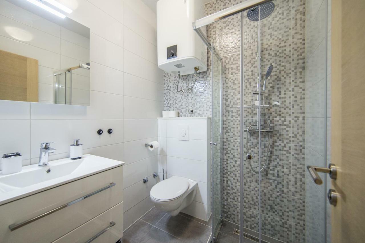 Apartmani Ujdur Gradac  Eksteriør bilde